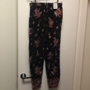 Black floral flowy pants tapered ankles